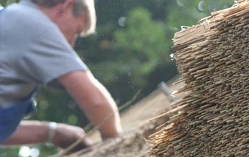 professional Upper Tullich thatchers